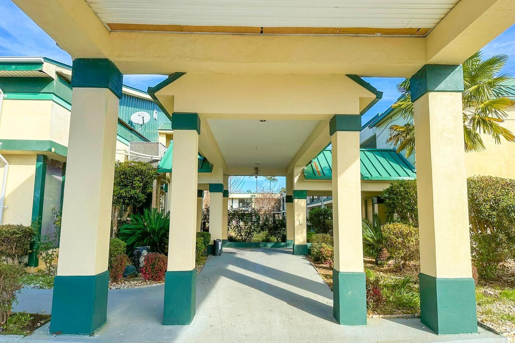 Super Inn & Suites By Oyo Milledgeville Buitenkant foto