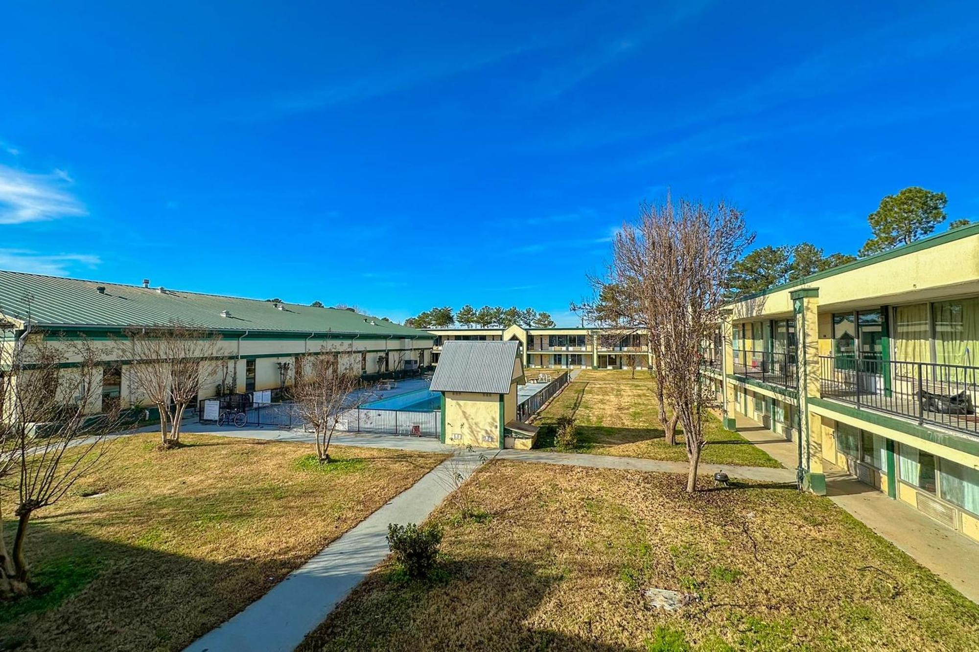 Super Inn & Suites By Oyo Milledgeville Buitenkant foto