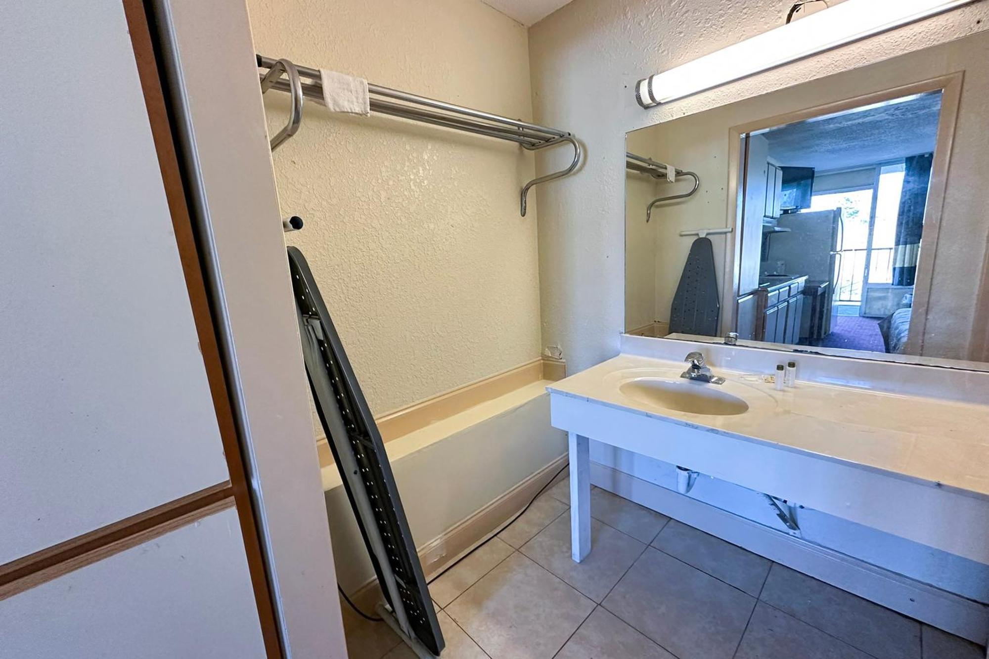 Super Inn & Suites By Oyo Milledgeville Buitenkant foto
