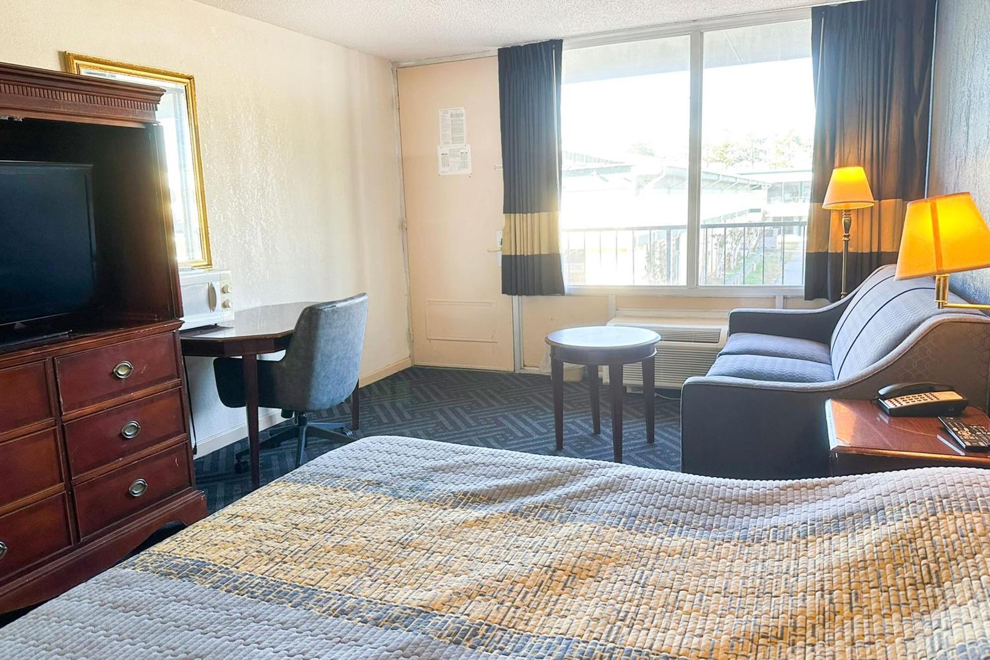 Super Inn & Suites By Oyo Milledgeville Buitenkant foto