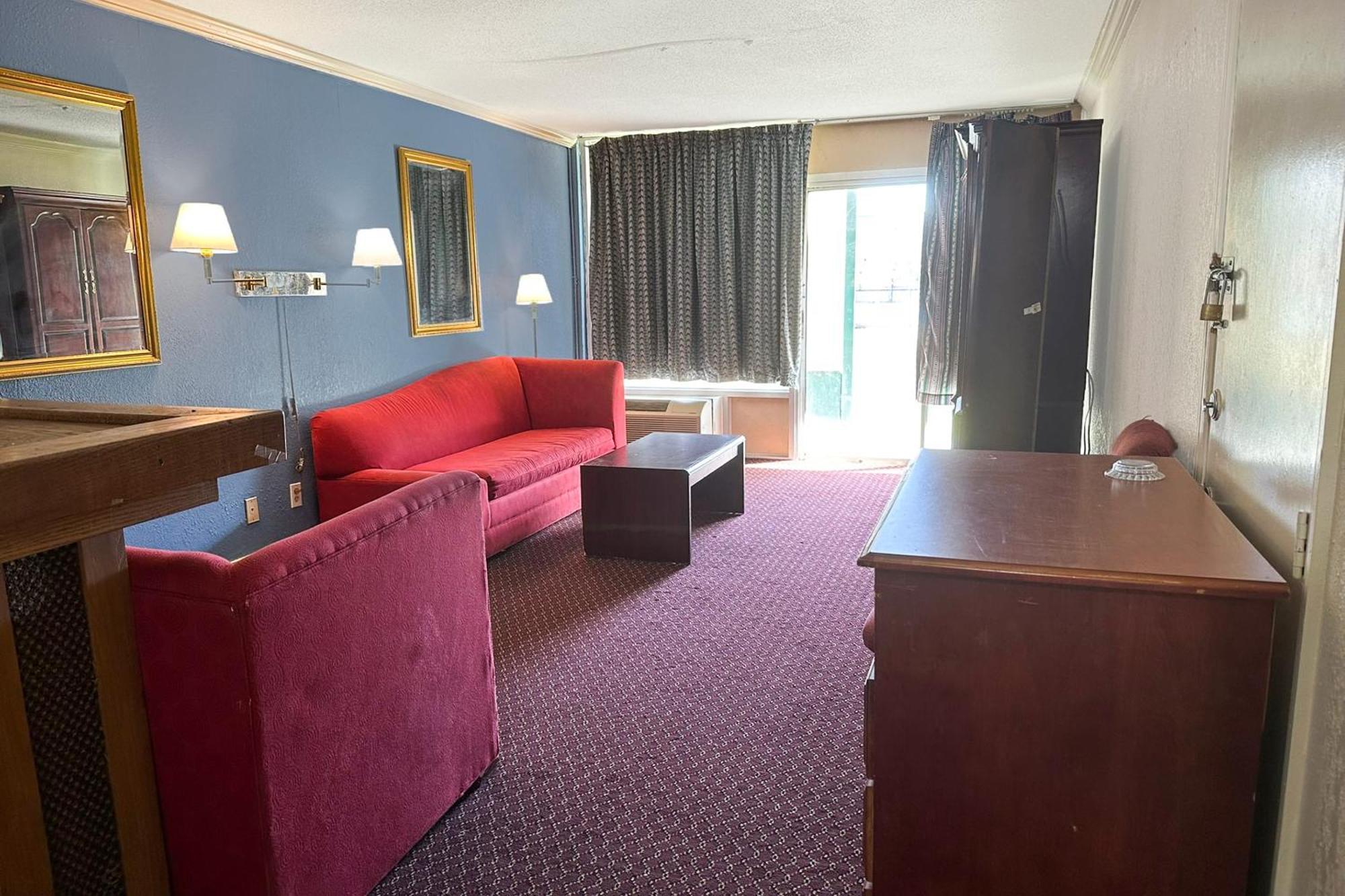 Super Inn & Suites By Oyo Milledgeville Buitenkant foto